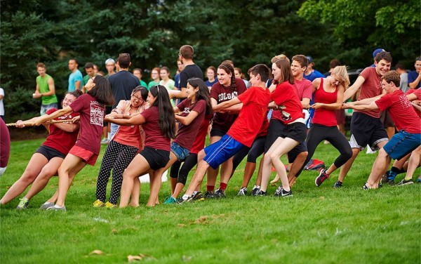 Colgate students in a tug of war competition.