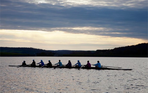 The rowing team on Lake Moraine.