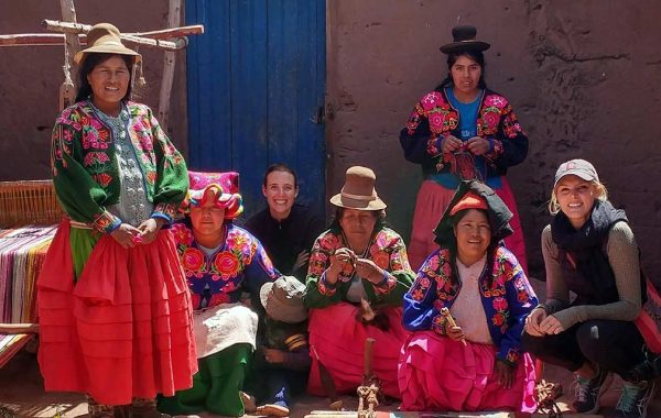 Elise Bronzo with a group of women in Coyamaya, Peru
