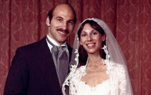 Wedding photo of Bob ’75 and Robin (Goldin) Como ’75