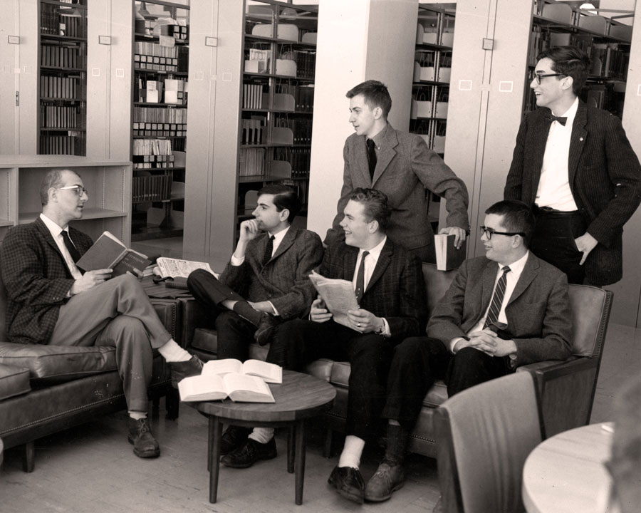 Colgate's Quiz Bowl team meets in the library