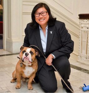 Vicky Chung with Yale mascot
