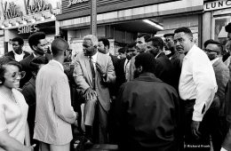 Jackie Robinson drawing a crowd in Harlem