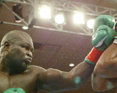 JAMES 'Lights Out' TONEY (L) (67-4-2) hits RYDELL BOOKER